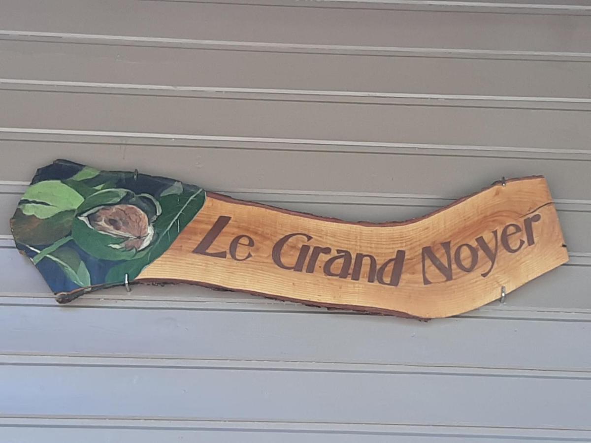Bed and Breakfast Le Grand Noyer Ambronay Esterno foto